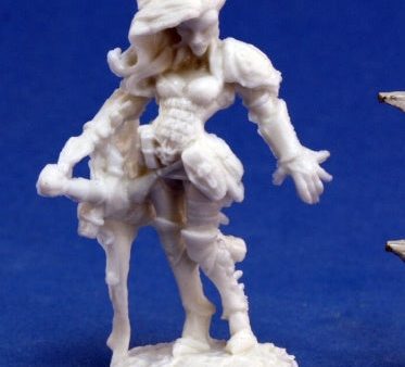 Reaper Miniatures - Terezinya, Bonepander Wizard Fashion